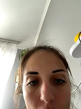 Snapshot of AmiLavs chatting on 09-11-25, 10:48 AmiLavs online show from 09-11-25, 10:48