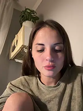 Snapshot of AmiLavs chatting on 09-22-25, 08:22 AmiLavs online show from 09-22-25, 08:22