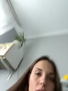 Snapshot of AmiLavs chatting on 10-20-25, 11:10 AmiLavs online show from 10-20-25, 11:10