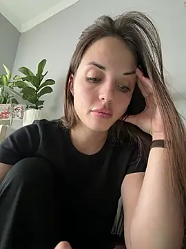 Snapshot of AmiLavs chatting on 12-22-25, 11:18 AmiLavs online show from 12-22-25, 11:18