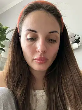 Snapshot of AmiLavs chatting on 03-12-26, 11:05 AmiLavs online show from 03-12-26, 11:05