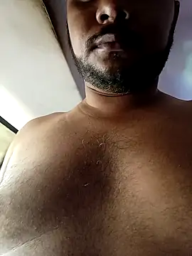 Snapshot of Sexyghsoh chatting on 09-30-25, 03:55 Sexyghsoh online show from 09-30-25, 03:55