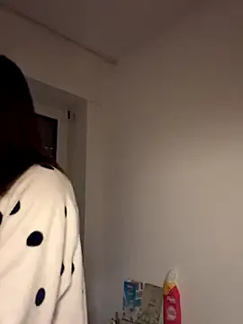 EmilyWi  online show from 10-08-25, 05:10