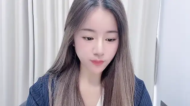 Snapshot of chloe-01 chatting on 01-10-25, 04:12 chloe-01 online show from 01-10-25, 04:12