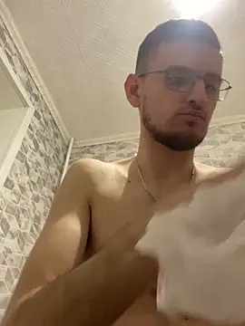 GrahamSouth online show from 12-18-24, 01:02