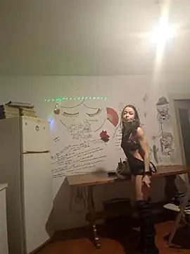 Snapshot of VanessaBraun chatting on 12-04-25, 02:43 VanessaBraun online show from 12-04-25, 02:43