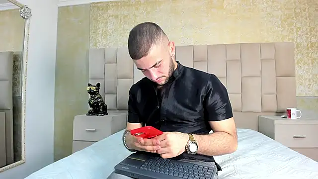 MaximusDick1  online show from 10-25-25, 03:47