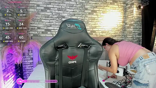 Snapshot of ariadna_milano chatting on 03-11-25, 12:50 ariadna milano online show from 03-11-25, 12:50