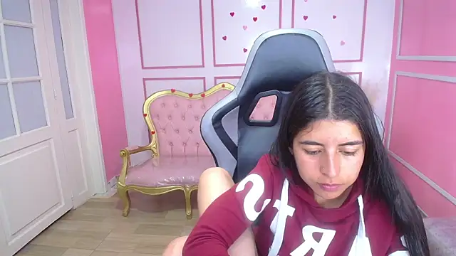 Snapshot of Bela_t_ chatting on 02-11-25, 06:33 Bela t online show from 02-11-25, 06:33