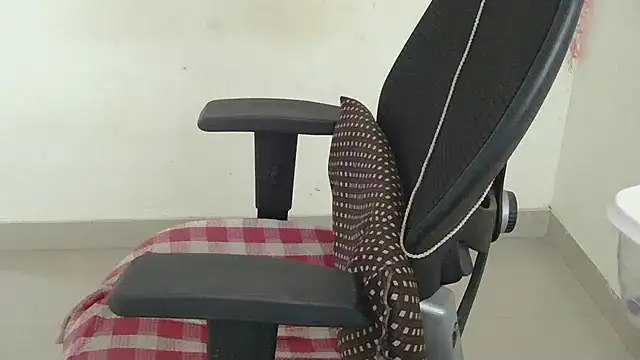 punemodel online show from 02-24-26, 11:47