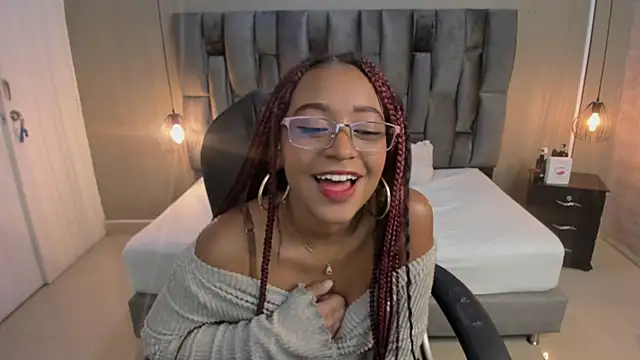 Snapshot of Lorena_Vieira_ chatting on 03-12-25, 11:12 Lorena Vieira online show from 03-12-25, 11:12