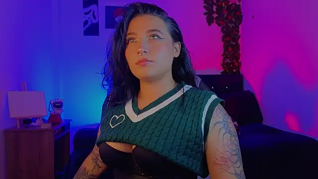 Pauilina online show from 03-25-26, 08:37