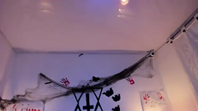 LunaSmitt online show from 10-16-25, 11:55