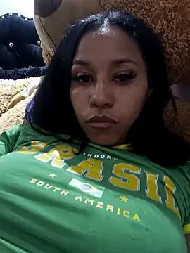 Snapshot of devi_black13_ chatting on 12-28-24, 02:01 devi black13 online show from 12-28-24, 02:01