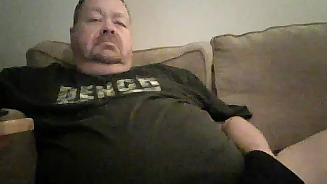 Snapshot of hitman_35 chatting on 05-28-26, 06:10 hitman 35 online show from 05-28-26, 06:10