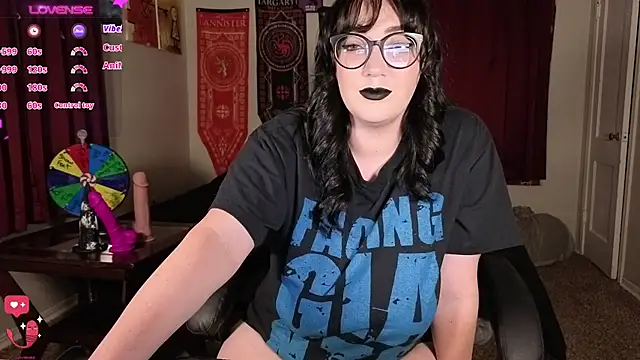 Snapshot of TheGothMilf chatting on 06-25-26, 05:07 TheGothMilf online show from 06-25-26, 05:07