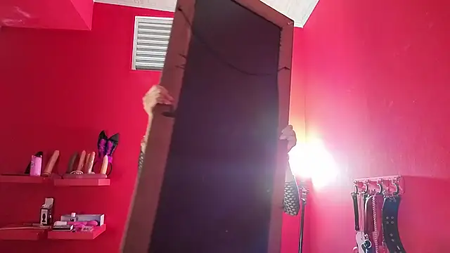 Ambar Roux  online show from 03-05-26, 01:29