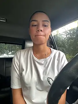  Luana online show from 11-14-25, 06:39