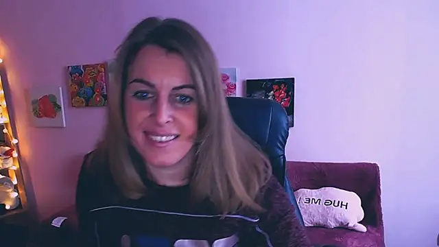 Hot Milady online show from 02-11-25, 08:37