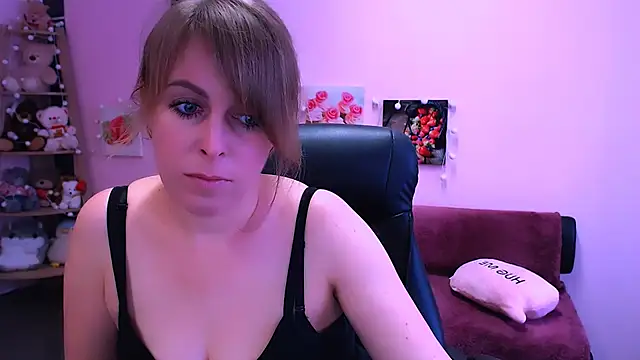 Hot Milady online show from 03-11-26, 08:20