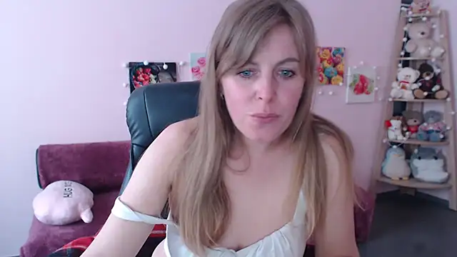 Hot Milady online show from 05-01-26, 08:08