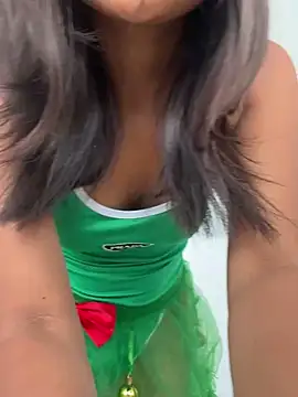 Snapshot of Mariangel_11 chatting on 12-24-24, 05:34 Mariangel 11 online show from 12-24-24, 05:34