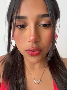 Snapshot of Mariangel_11 chatting on 01-04-25, 02:35 Mariangel 11 online show from 01-04-25, 02:35