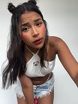 Snapshot of Mariangel_11 chatting on 01-31-25, 02:07 Mariangel 11 online show from 01-31-25, 02:07