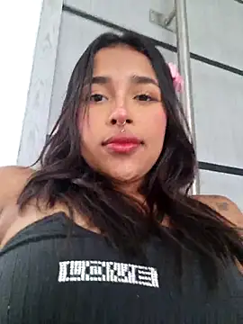 Snapshot of Mariangel_11 chatting on 02-22-25, 03:25 Mariangel 11 online show from 02-22-25, 03:25