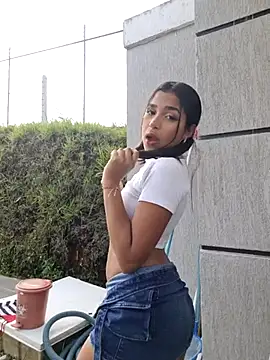 Snapshot of Mariangel_11 chatting on 03-07-25, 02:12 Mariangel 11 online show from 03-07-25, 02:12