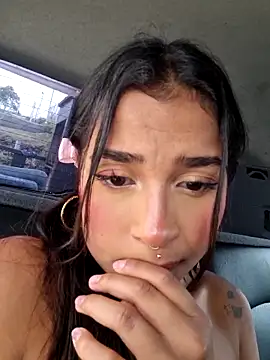 Snapshot of Mariangel_11 chatting on 03-07-25, 05:17 Mariangel 11 online show from 03-07-25, 05:17