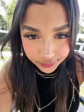 Snapshot of Mariangel_11 chatting on 09-11-25, 02:06 Mariangel 11 online show from 09-11-25, 02:06