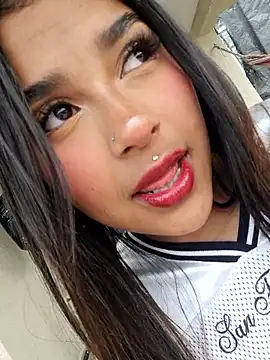 Snapshot of Mariangel_11 chatting on 09-16-25, 01:56 Mariangel 11 online show from 09-16-25, 01:56