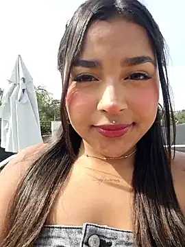 Snapshot of Mariangel_11 chatting on 10-08-25, 02:04 Mariangel 11 online show from 10-08-25, 02:04