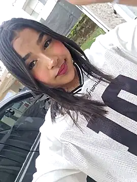 Snapshot of Mariangel_11 chatting on 10-14-25, 01:56 Mariangel 11 online show from 10-14-25, 01:56