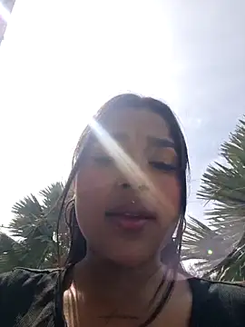 Snapshot of Mariangel_11 chatting on 10-16-25, 01:56 Mariangel 11 online show from 10-16-25, 01:56