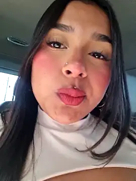 Snapshot of Mariangel_11 chatting on 10-18-25, 02:18 Mariangel 11 online show from 10-18-25, 02:18