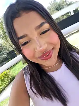 Snapshot of Mariangel_11 chatting on 10-25-25, 03:07 Mariangel 11 online show from 10-25-25, 03:07