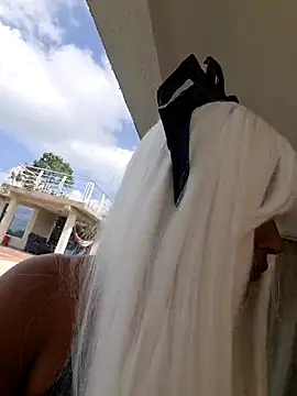 Snapshot of Mariangel_11 chatting on 10-31-25, 02:29 Mariangel 11 online show from 10-31-25, 02:29