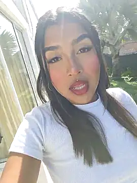 Snapshot of Mariangel_11 chatting on 11-07-25, 01:44 Mariangel 11 online show from 11-07-25, 01:44