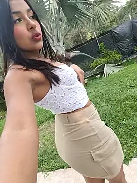 Snapshot of Mariangel_11 chatting on 11-10-25, 02:16 Mariangel 11 online show from 11-10-25, 02:16