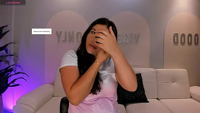 ValeriaRoldanX online show from 05-13-26, 10:23