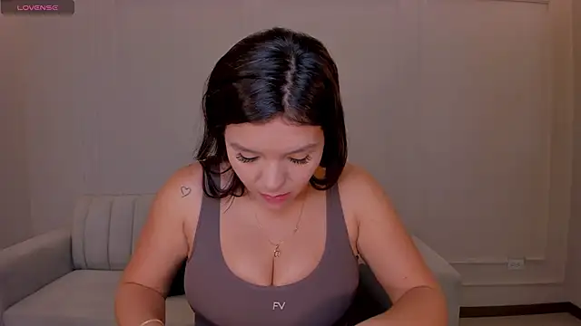 ValeriaRoldanX online show from 06-10-26, 11:42