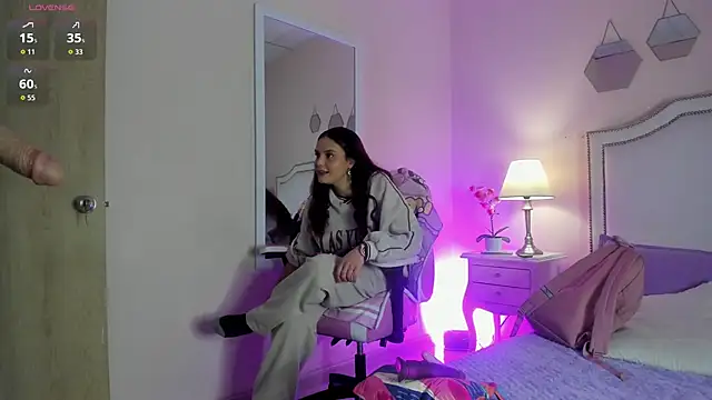 Snapshot of KIMAPRIL chatting on 09-17-25, 07:37 KIMAPRIL online show from 09-17-25, 07:37