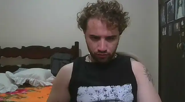 Snapshot of TomAlex chatting on 02-08-25, 03:31 TomAlex online show from 02-08-25, 03:31