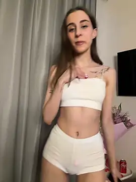 Snapshot of HellPeach chatting on 02-03-25, 06:39 HellPeach online show from 02-03-25, 06:39