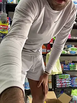 Snapshot of JuanZapata33 chatting on 12-14-24, 05:36 JuanZapata33 online show from 12-14-24, 05:36