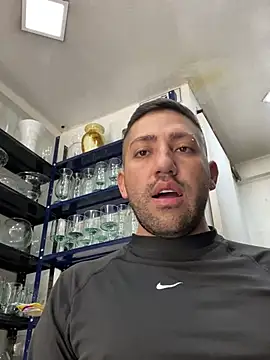 Snapshot of JuanZapata33 chatting on 02-14-25, 05:57 JuanZapata33 online show from 02-14-25, 05:57