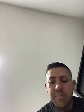 Snapshot of JuanZapata33 chatting on 02-18-25, 12:48 JuanZapata33 online show from 02-18-25, 12:48