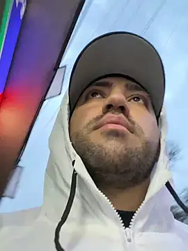 Snapshot of JuanZapata33 chatting on 03-04-25, 11:11 JuanZapata33 online show from 03-04-25, 11:11